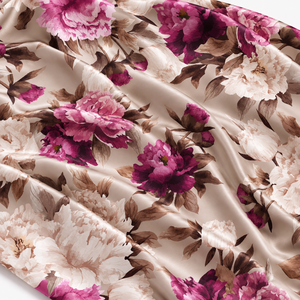 Tela 100% Viscosa con Estampado Floral, Satén Modal Monocromático Color Caléndula, Flores Etéreas, Satén Modal Puro, Satén Caléndula Noir - Product Image 2