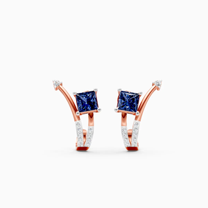 Boucles d'oreilles clous courbes taille princesse avec diamant de laboratoire carré et accents ronds en or rose, jaune et blanc 14 carats - Product Image 1