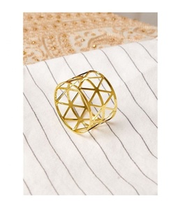 2025 luxueux anneaux de serviette en métal fabriqués à la main 4 pièces ensemble conceptions uniques couleurs vives élégant salle à manger mariages hôtel Table décor - Product Image 2