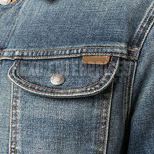 Veste en jean vintage personnalisée pour homme, coupe ajustée, bleu délavé, style streetwear, vêtement d'extérieur décontracté, manteau tendance pour homme, vente en gros - Product Image 5