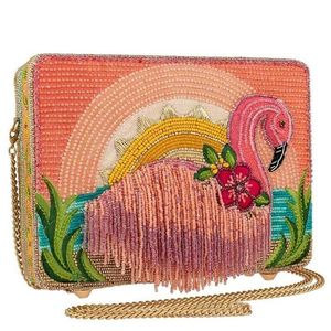 Magnifique sac à bandoulière brodé à la main avec des perles et un motif floral coloré pour les fêtes et les occasions spéciales - Product Image 1