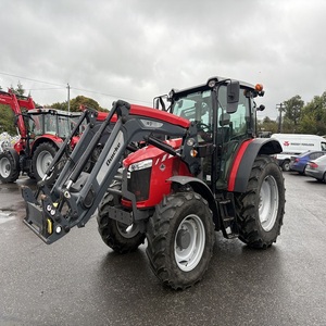 Tracteur agricole Massey Ferguson 5711 à transmission par engrenages avec moteur et boîte de vitesses de qualité supérieure, livraison rapide, fiabilité inégalée - Product Image 3