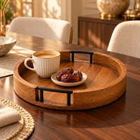 Plateau de service classique en bois naturel |   Table de repas multifonctionnelle pour mariage, thé, café et collations, avec poignées en métal noir et rebord surélevé