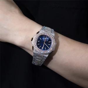 Montre en diamant moissanite la plus vendue avec un design classique pour mariage, fiançailles et cadeaux, disponible à un prix compétitif - Product Image 1