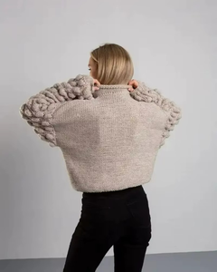 Pull en maille douillet pour femme, idéal pour l'hiver, décontracté au quotidien, en cachemire doux, coupe ample, élégant avec logo frontal - Product Image 2