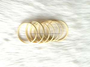 Brazalete de cuerno de búfalo hecho a mano de alta calidad para mujer tallado en Feng Shui y estilos de amor - Product Image 3