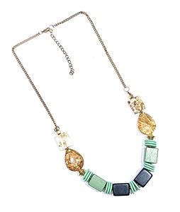 Collier en résine acrylique, collier empilable en résine et bois, accessoires de mode en cristal pour femmes et filles par Blatant Exports - Product Image 1