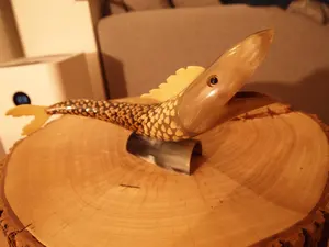 Sculpture décorative d'oiseau en corne au design luxueux pour la décoration intérieure et les cadeaux à prix abordable – Sculpture artistique d'oiseau en corne - Product Image 6