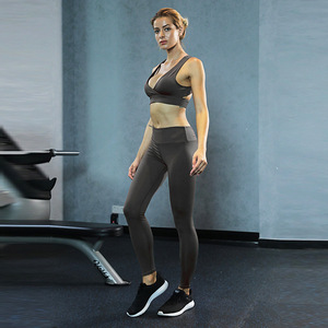 Ensemble de yoga personnalisé grande taille pour femme, décontracté, couleur unie, dos nageur, short de fitness et d'entraînement, 2 pièces, tenue de sport, taille mi-haute, extensible, séchage rapide - Product Image 4