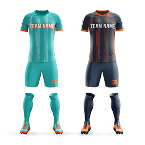 Maillot de football personnalisé pour homme, manches courtes, 100 % polyester respirant, sublimation, tenue d'équipe toutes saisons, taille adulte - Product Image 3