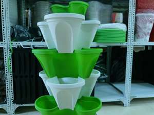 Best Seller Triangle Flower <b>Pots</b> & <b>Planters</b> for <b>Strawberry</b> & Garden Decoration - Product Image 5