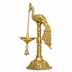Support de Diya suspendu en laiton artisanal, motif paon avec clochette, design Art Déco, lampe à huile traditionnelle indienne pour le Diwali, décoration de table - Product Image 5