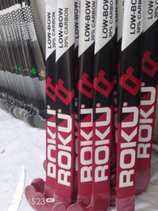Palo de Hockey Profesional de Alta Calidad, 100% Fibra de Carbono, para Equipamiento de Hockey sobre Césped, LOW-BOW 30 CARBON Roku Hockey, Personalizable - Product Image 2