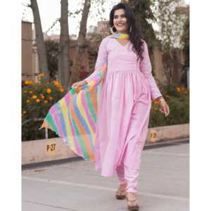 Ensemble de costume en crêpe rose Shabnam - Taille XS - Product Image 5