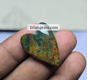 Lote de Cabujones de Piedra de Sangre 100% Natural en Forma de Corazón y de Diferentes Tamaños, Piedra de Sangre con Destellos Verdes y Rojos para Joyería - Product Image 4