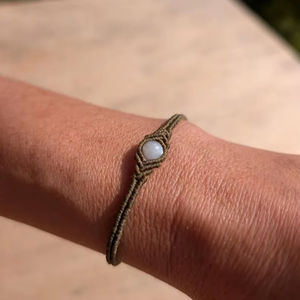 Pulsera de Macramé Hecha a Mano con Cuentas, Diseño de Mariposa, Estilo Budista, Ajustable, para Mujer, Regalo Curativo, Joyería - Product Image 1