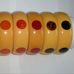 Bracelets en résine faits à la main, bijoux fantaisie colorés pour femmes, bracelets ajustables élégants, cadeaux et accessoires uniques pour elle - Product Image 1