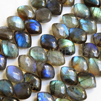 Perle de Labradorite - Effet Feu Multicolore - Forme Cerf-volant - Pierre Précieuse Briolette - Pierre Fantaisie Goutte d'Eau Faite à la Main - Pierre Libre - 13x10MM - Trou de 0.35mm - Certifié par un tiers
