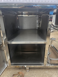 Table d'autopsie post-mortem en acier inoxydable SS 304 avec évier, support perforé pour corps et système de pulvérisation pour morgue et laboratoire d'analyse forensique - Product Image 4