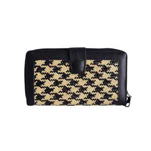 Cartera Larga de Mujer Hecha a Mano en Indonesia, de Cuero Genuino y Ratán Natural, Ecológica, con Diseño Elegante - Product Image 1