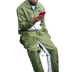 Ensemble de survêtement décontracté pour homme en coton 100% avec capuche, pantalon de survêtement et sweat-shirt personnalisable - Product Image 1