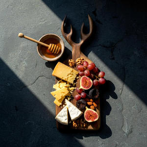 Bandeja de Servir Rectangular de Madera Estilo Rústico Pintada a Mano, Apta para Lavavajillas, Ideal para Regalos - Product Image 1