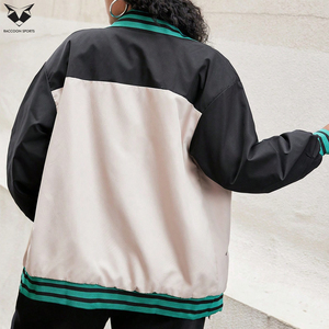 Veste universitaire pour femme à col rabattu et manches longues avec bordure contrastée – Couleur noir et vert sarcelle |   Service OEM et ODM de la plus haute qualité - Product Image 2