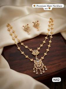 Conjunto de Collar y Aretes con Acabado Mate Premium, Piedra Verde, Joyería Artificial para Mujer, Ideal para Bodas y Fiestas - Product Image 1