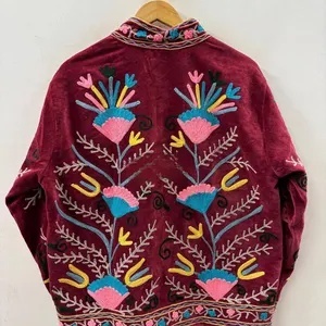 Chaqueta de Terciopelo Boho Suzani para Mujer, Chaqueta Corta Bordada a Mano con Diseño Floral, Estilo Invernal, Precio al por Mayor - Product Image 2