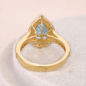 Anillo de Diamante Azul Pera con Piedras Laterales en Oro Amarillo, Elegante Anillo de Compromiso para Mujer, Joyería de Diamante Cultivado en Laboratorio, Regalo de Lujo - Product Image 2