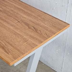 Ensemble bureau et chaise d'étudiant en métal avec structure métallique et plateau en bois, durable, écologique, compact, mobilier scolaire au design moderne - Product Image 6