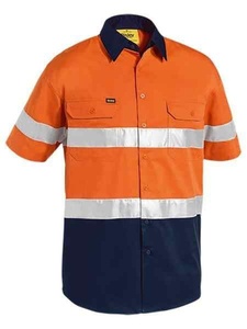 Chemise de travail haute visibilité réfléchissante pour homme, manches courtes, jaune orange avec bas bleu marine et bandes argentées - Product Image 3