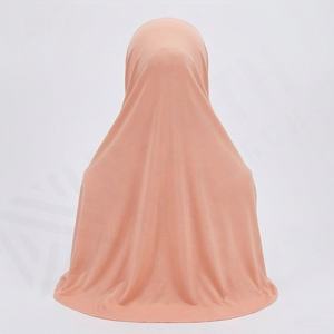 ผ้าคลุมผมฮิญาบสำหรับผู้หญิง น้ำหนักเบา สีสันปรับแต่งได้ ผ้าพันคอวิสโคสพรีเมียม ผ้าคลุมศีรษะแบบไล่สี ผ้าคลุมไหล่แบบออมเบร แฟชั่นมุสลิม นุ่มสบาย ทันสมัย - Product Image 2