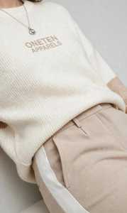 ชุดเซ็ตเสื้อแขนยาวคอกลมและกางเกงขายาวทรงหลวมสไตล์ Color Block Knit สำหรับผู้หญิงจาก Oneten - Product Image 5