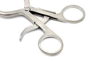 Clip orthopédique chirurgical à ressort auto-serrant en acier inoxydable de 200 mm pour traumatologie, type machine à source d'alimentation - Product Image 2