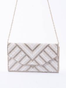 Elegante Bolso de Mano Bordado para Novia con Hilo Decorativo y Aspecto Tradicional Moderno, Bordado Floral Hecho a Mano - Product Image 5