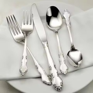 Ensemble de couverts en métal de qualité supérieure pour les banquets, les événements d'entreprise et les tables de célébration - Product Image 5