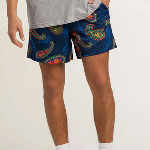 Shorts de basketball mi-longs respirants en maille 100 % polyester pour hommes grandes tailles, personnalisables, de haute qualité, avec logo sublimé et respectueux de l'environnement - Product Image 3