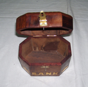 Tirelire en bois poli écologique faite à la main, boîte à monnaie, cadeau d'anniversaire pour enfants, garçons, filles, adultes, avec incrustation en laiton et bois de rose - Product Image 2