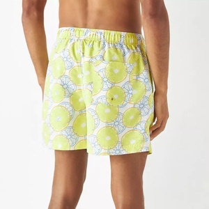 Shorts de bain pour hommes personnalisés avec logo, 100 % polyester, écologiques, anti-UV, séchage rapide, respirants, légers, avec cordon de serrage - Product Image 5