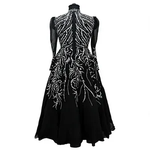 Robe de soirée élégante à col haut, perlée, coupe trapèze, longueur mi-mollet, avec tissu en tulle transparent - Product Image 2