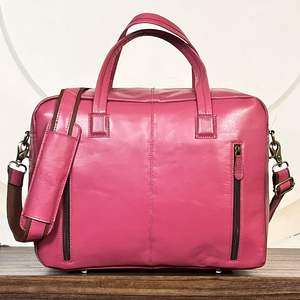 Bolsos de Almacenamiento de Cuero Vacuno con Múltiples Bolsillos, Elegantes Bolsos de Pañales de Cuero con Diseño Floral y Correa para el Hombro - Product Image 6