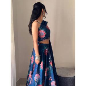 Lehenga Choli de Diseño en Línea A para Fiesta con Cintura Natural, Estampado Elegante en Tela de Chifón - Product Image 1