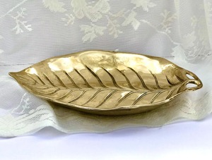 Modern Gold Finished Metal Leaf Plate Decorative Serving <b>Tray</b> For <b>Snacks</b> Dry Fruits Table Decor And Kitchen Styling Use - Product Image 6