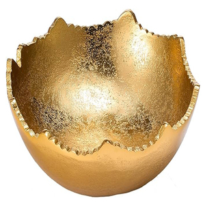 Bol décoratif en métal doré, motif lune, martelé, asymétrique, avec bords pointus, pour centre de table, panier d'appoint, fruits et pot-pourri - Product Image 1