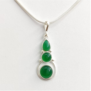 Colgante de Plata 925 con Ónix Verde Triple para Mujer, Antideslustre, Seguro para Piel Sensible, Joyería para Uso Diario - Product Image 2