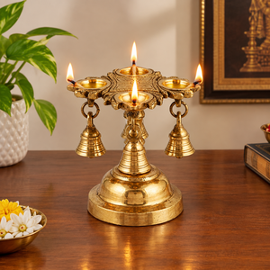 Lámpara de aceite Diya de latón con campanas colgantes, decoración tradicional para Puja, decoración para el hogar y el templo para el festival Diwali, lámparas de latón indias hechas a mano - Product Image 2