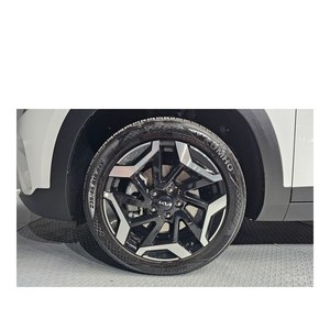 Kia Seltos 2023, 1.6 Turbo Gasolina, 2WD, Automático, Asientos de Cuero, Cámara Trasera, 23,650 km, Volante a la Izquierda - Product Image 5