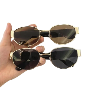 Vente en gros de lunettes de soleil de luxe de haute qualité, protection UV, pour la plage, les rendez-vous, la conduite, les voyages, unisexes - Product Image 1