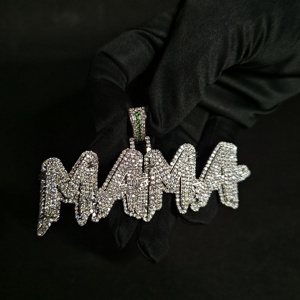 ขายส่งจี้รูปตัวอักษร MAMA แบบกำหนดเอง ประดับเพชร VVS มอยส์ซาไนต์ เงินแท้ 925 ชุบทอง สไตล์ฮิปฮอป ทันสมัย ผู้จัดจำหน่าย RCK - Product Image 1